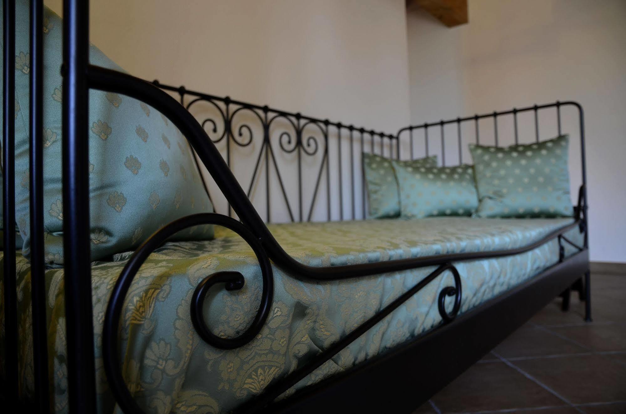 Canneto sull'Oglio 9 Muse Bed And Breakfast المظهر الخارجي الصورة